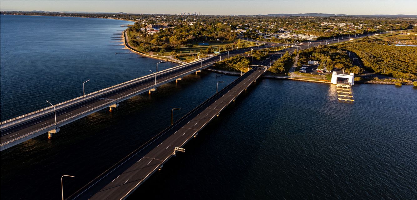 The Honibrook Bridge connects Brighton and Clontarf.