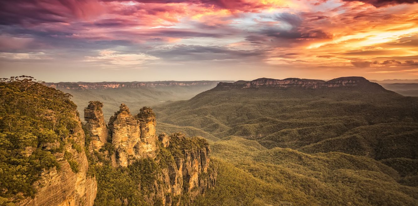 Sunset at the Tree Sisters at the Blue Mountains.